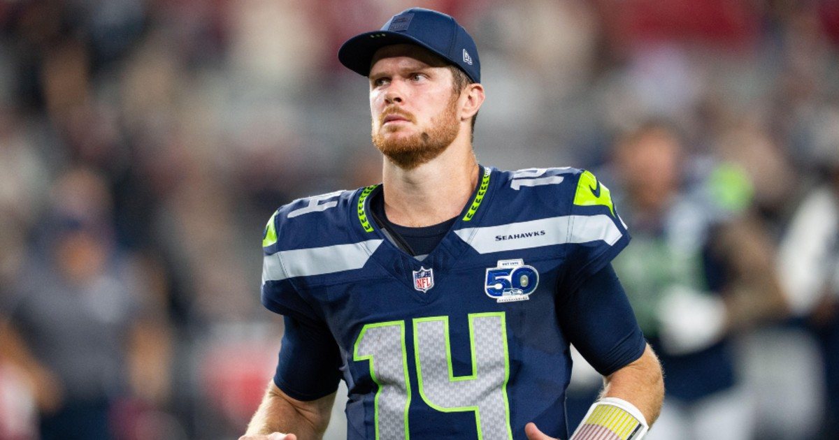 NFL季后赛激战在即：核心数据揭秘与MVP赔率深度解析