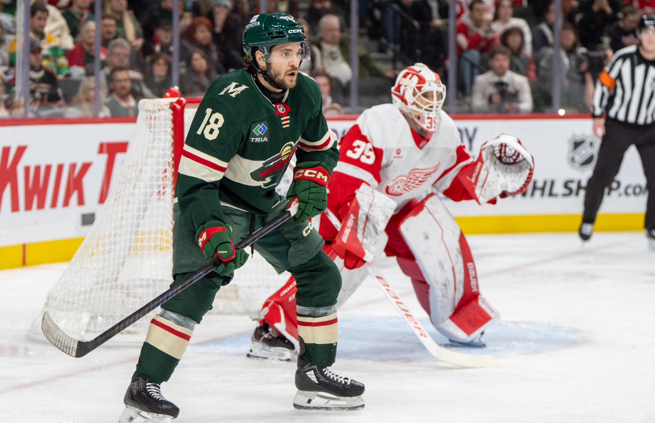 底特律红翼vs明尼苏达狂野:背靠背魔咒与主场反弹之战 底特律红翼vs明尼苏达狂野:背靠背魔咒与主场反弹之战